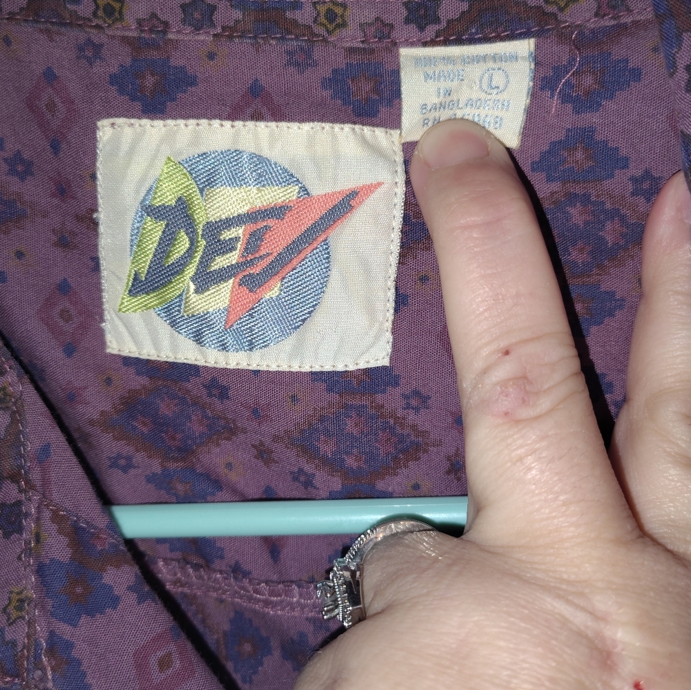 Size large DEV vintage shirt